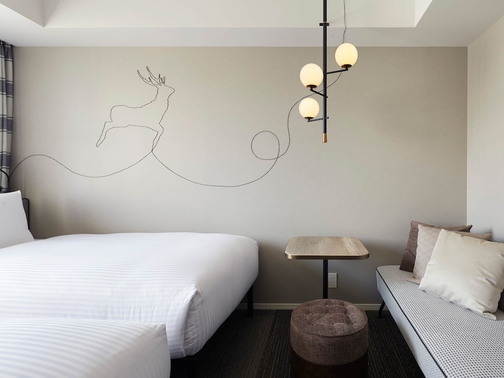 DELUXE, TWIN BEDS