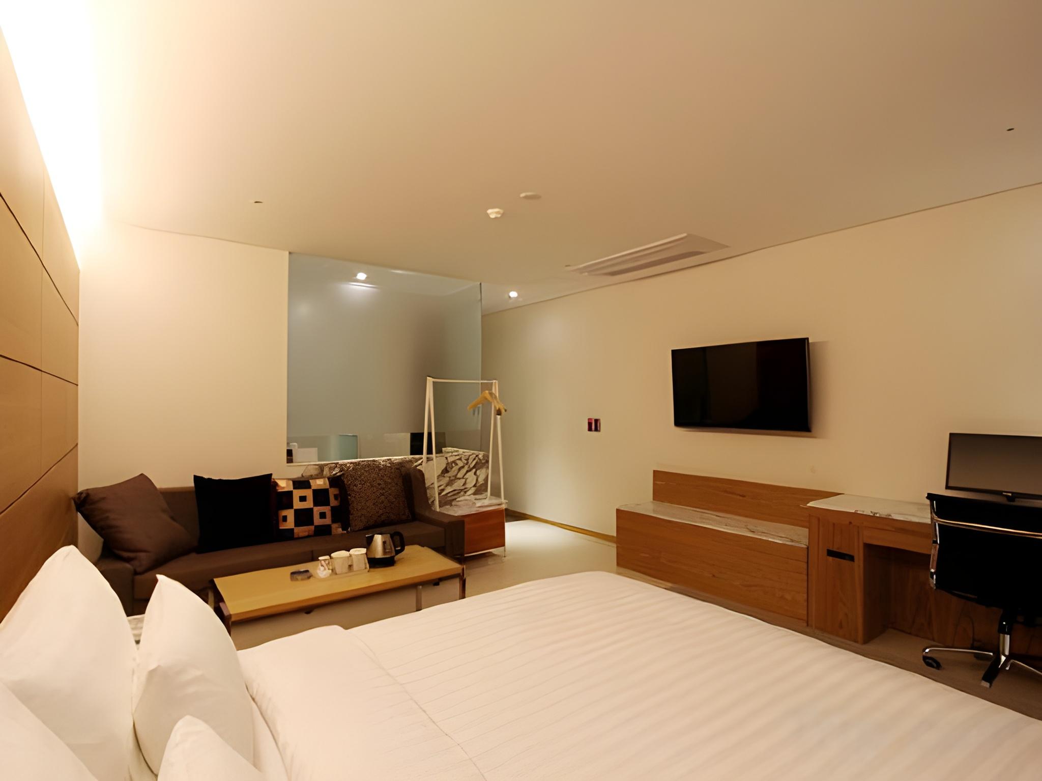 Standard, Double Bed