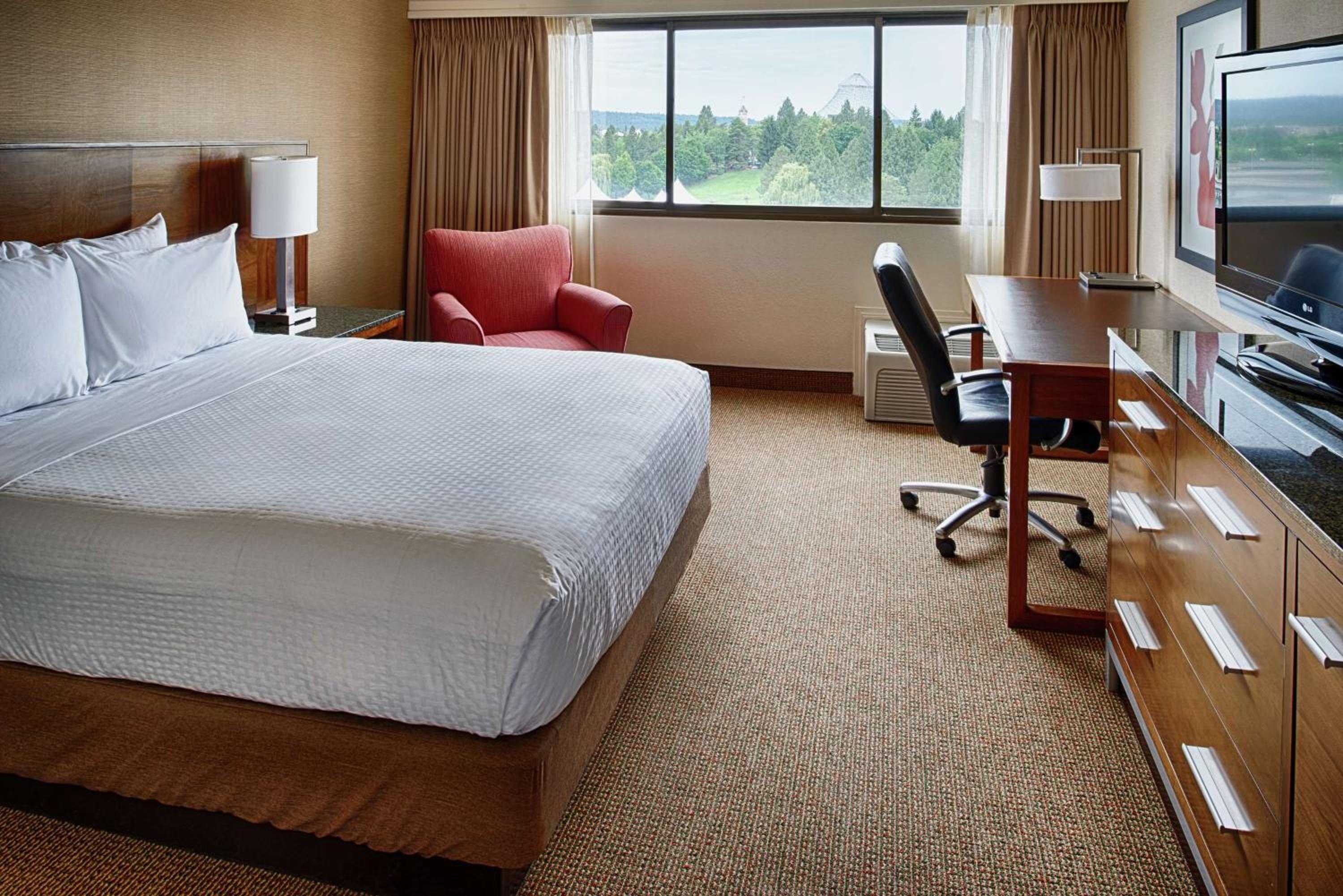 Room, King Bed, Queen Bed, Accessible
