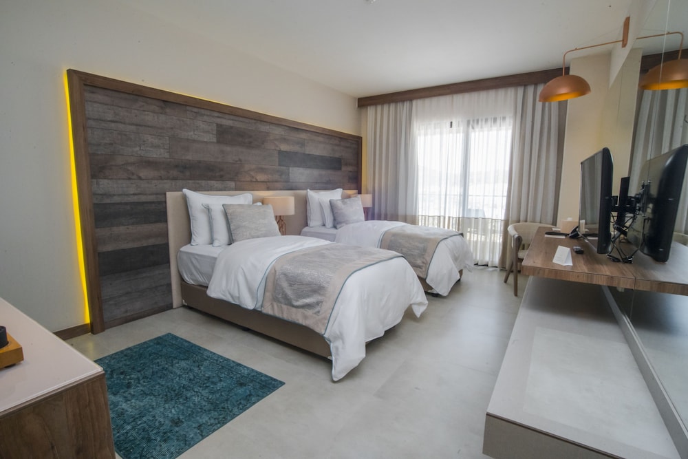 Design Plus Seya Beach Hotel 17/67