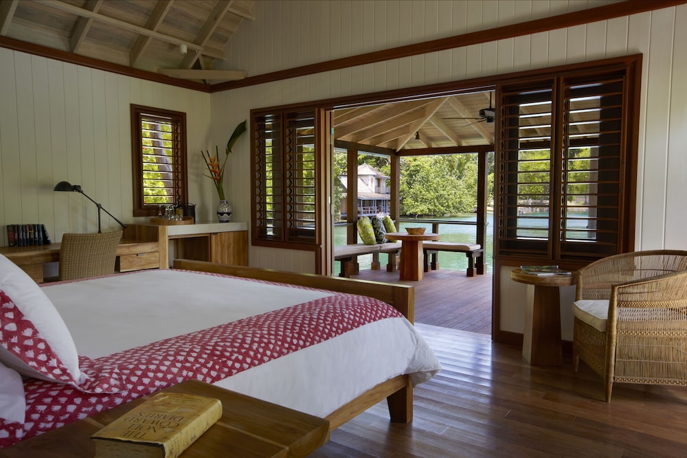 Lagoon, Cottage, King Bed