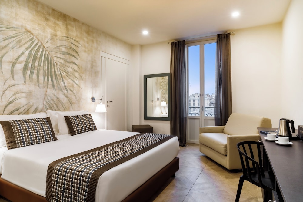غرفة قياسية بسرير كوين مع أريكة، Best Western Plus Hotel Royal Superga 2/7