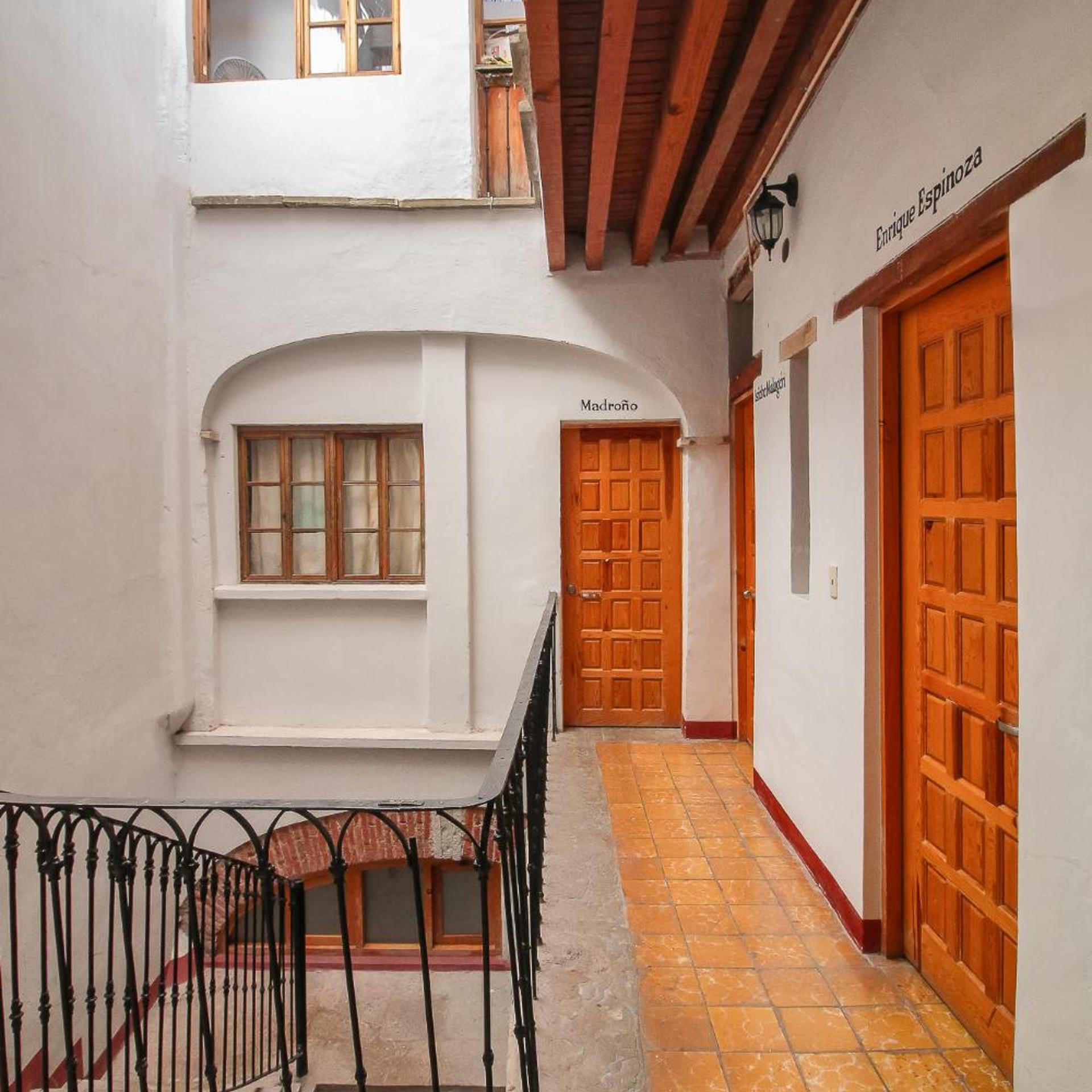 Hotel Meson Cuevano 38/50