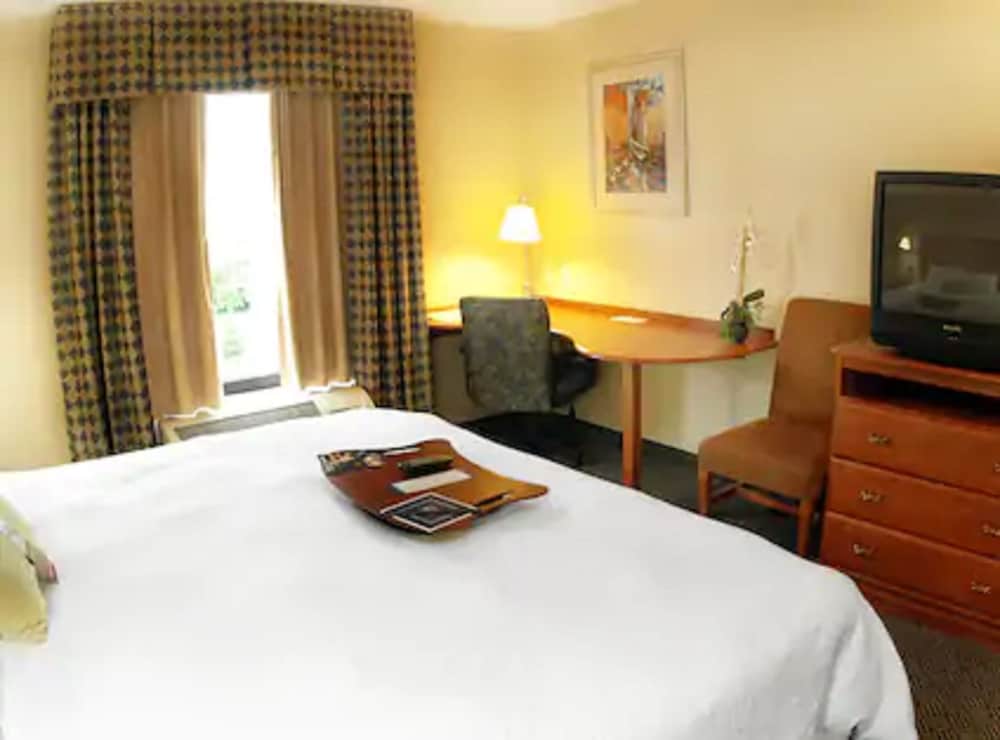 Hampton Inn Jacksonville Il 10/28