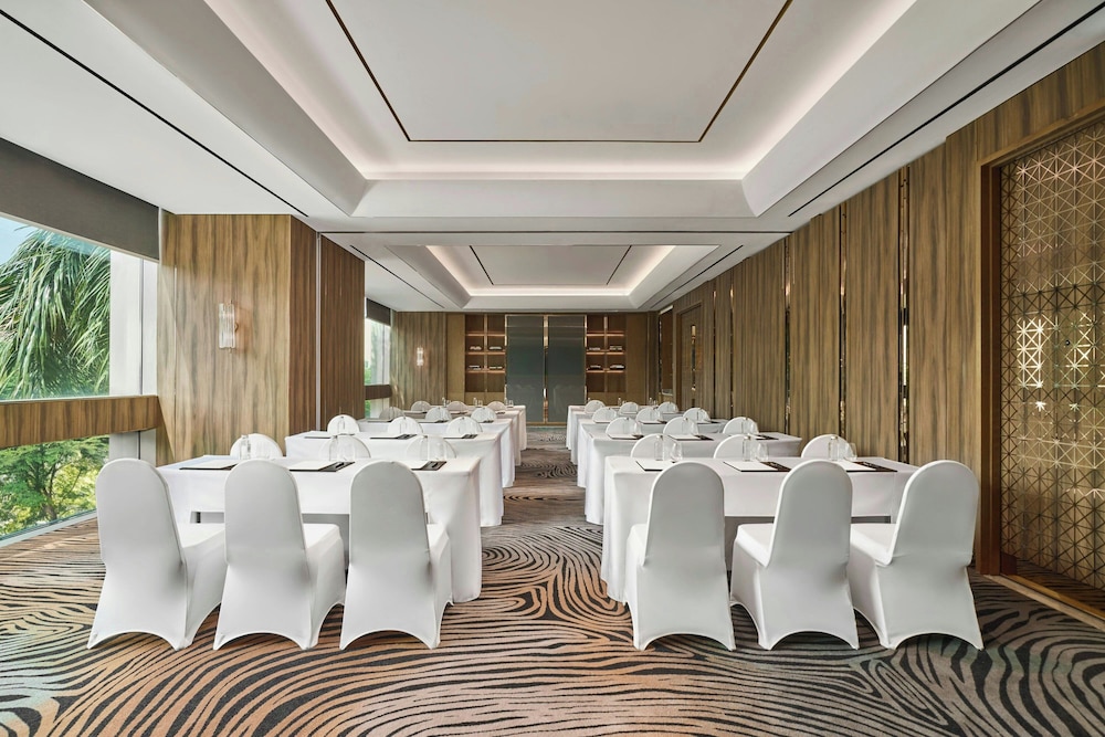 JW Marriott Hotel & Suites Saigon, The Apartments 38/49