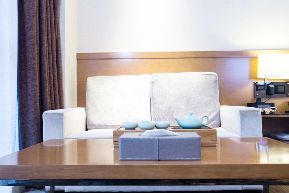 Ramada Encore by Wyndham Wuhan 30/42