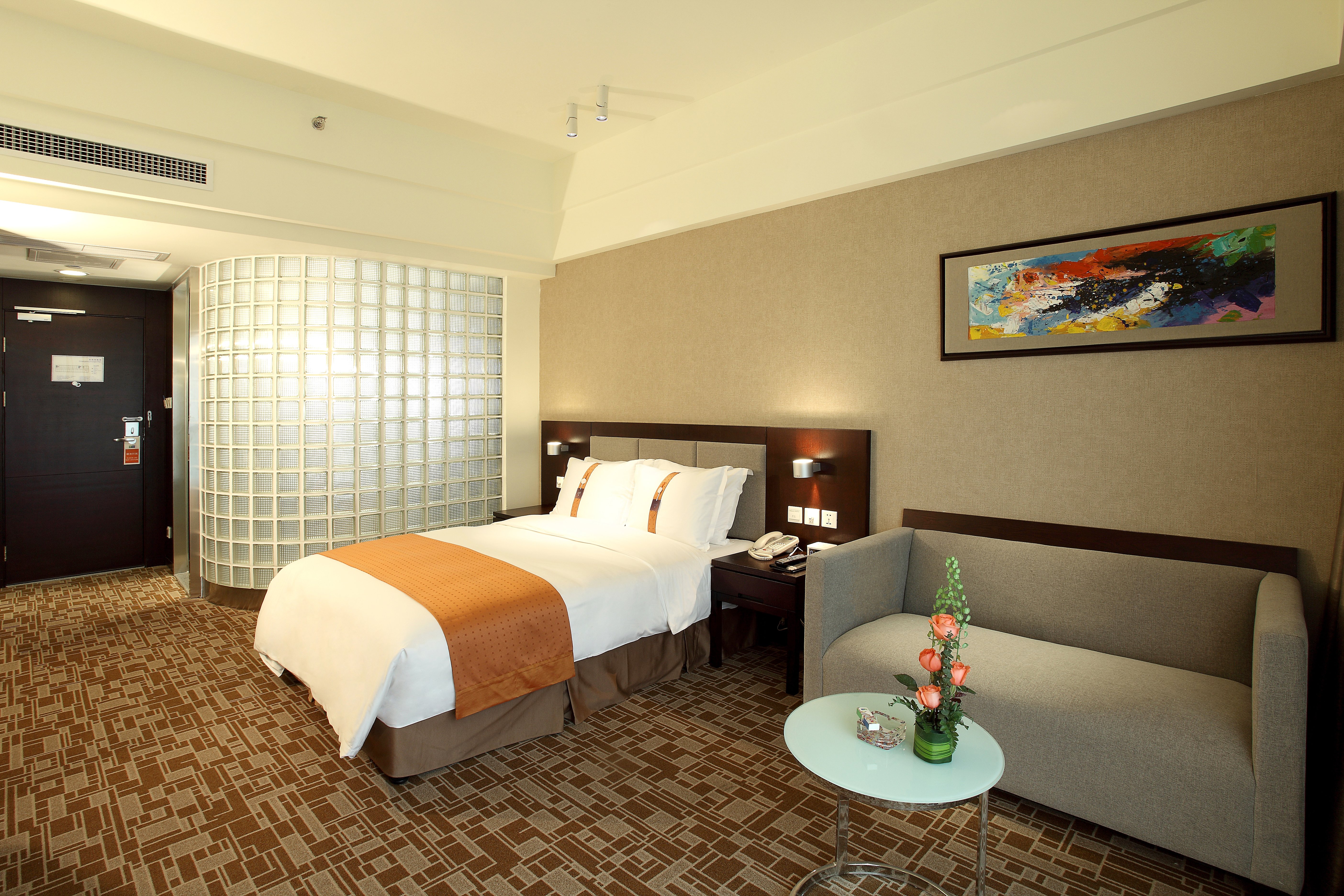 HOLIDAY INN EXPRESS CHENGDU WUHOU 23/48