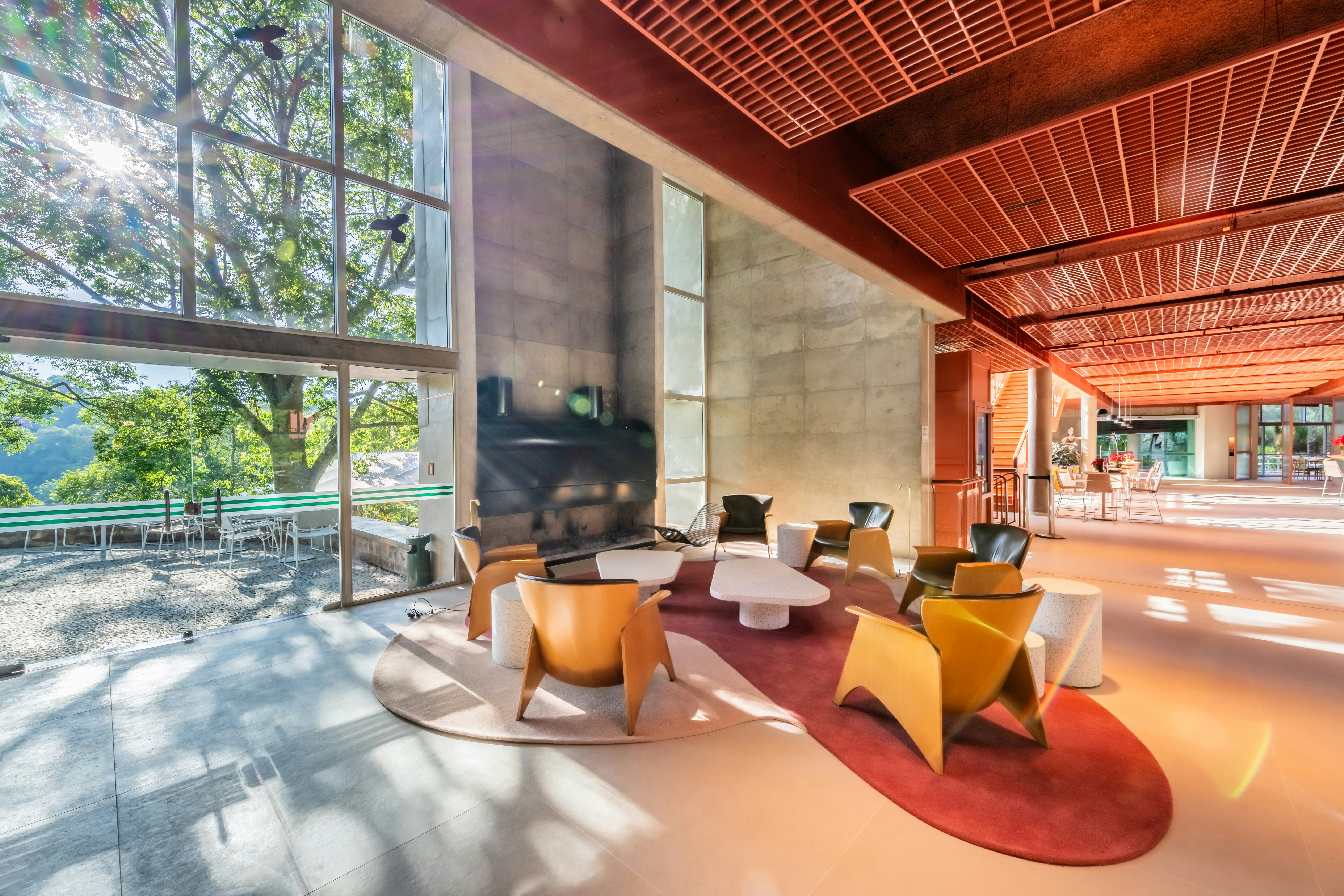 Almenat Embu das Artes, Tapestry Collection by Hilton 22/31