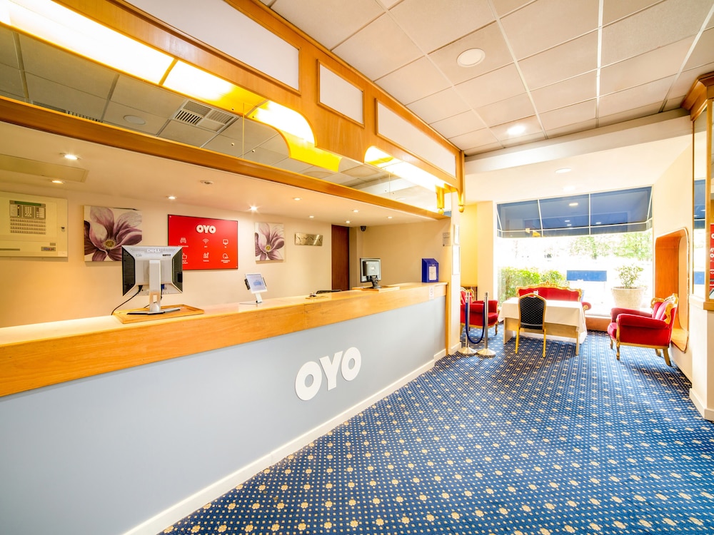 OYO The Chiltern Hotel 8/45