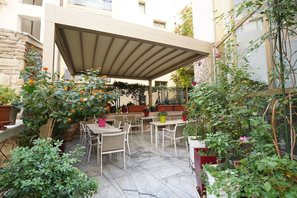 Acropolian Spirit Boutique Hotel 57/64