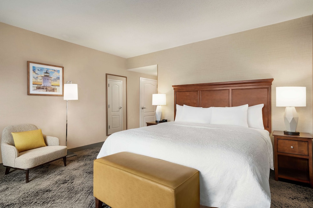Hampton Inn Suites Exeter 10/52