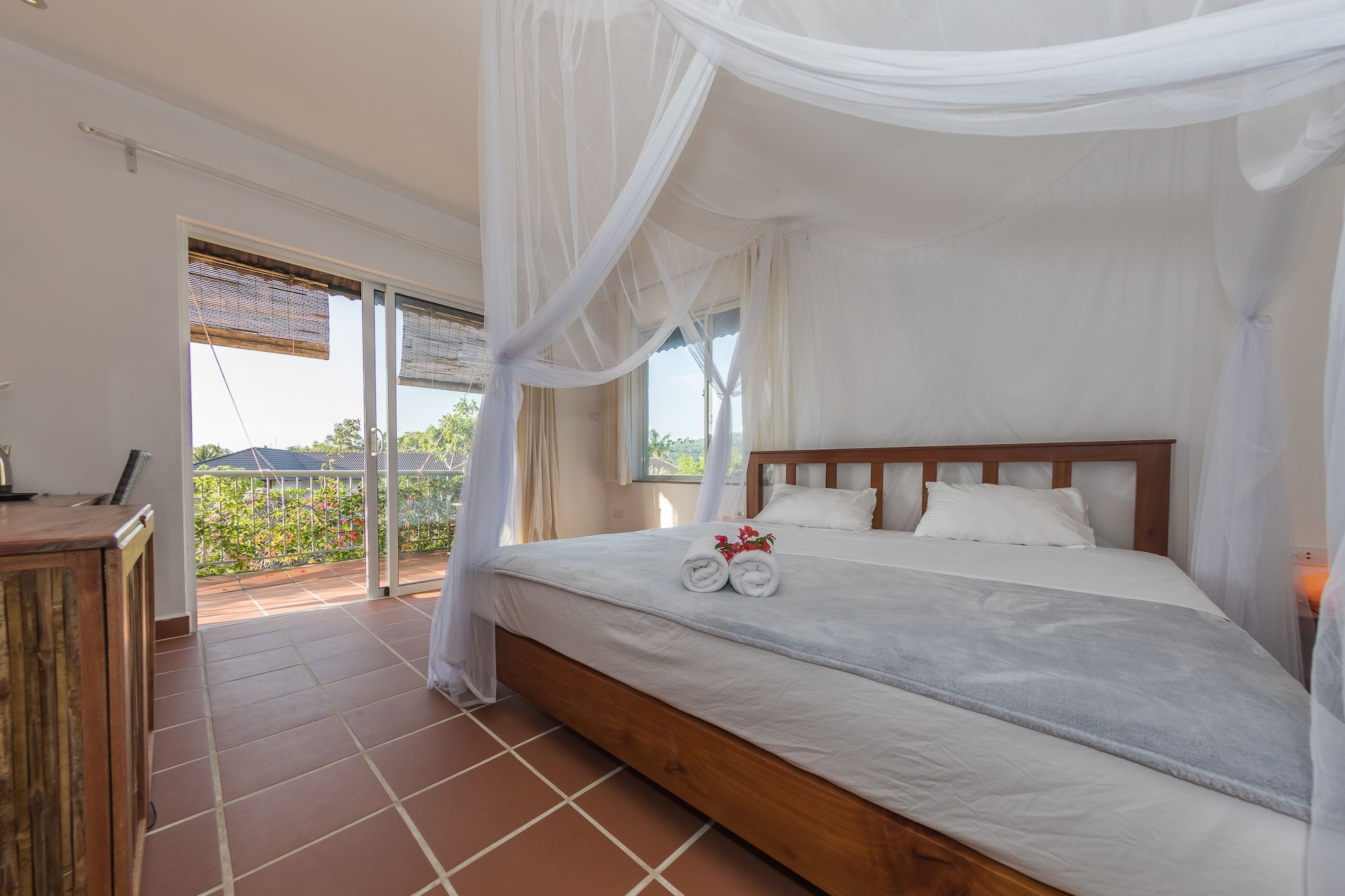 ROOM, DOUBLE BED, BALCONY