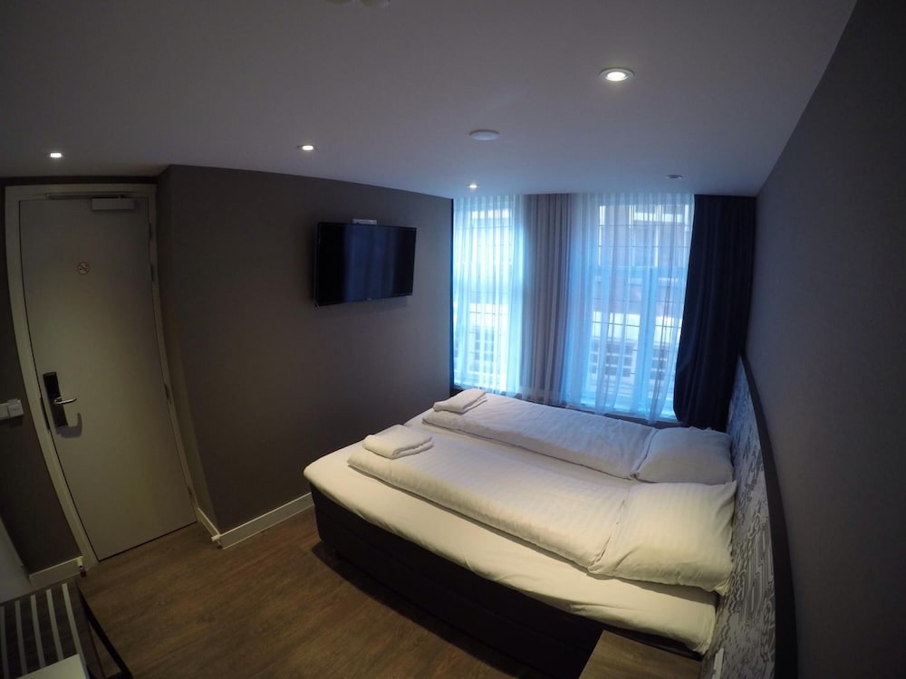 Hotel Old Nickel 7/40