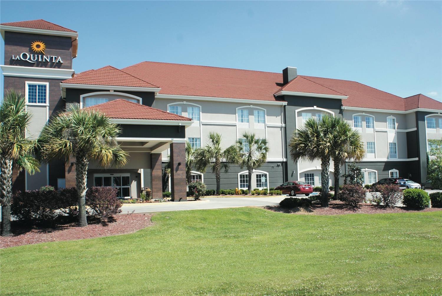 La Quinta Inn & Suites by Wyndham Baton Rouge Denham Springs 35/44