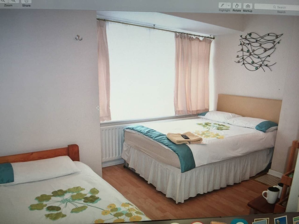 Apple House Guest House Heathrow Airport 7/31