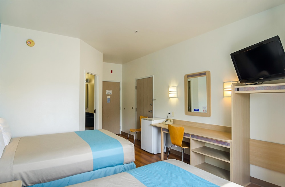 Motel6 Wheatland, WY 25/58
