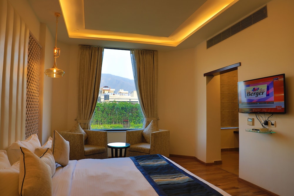 Hotel Natraj 8/35