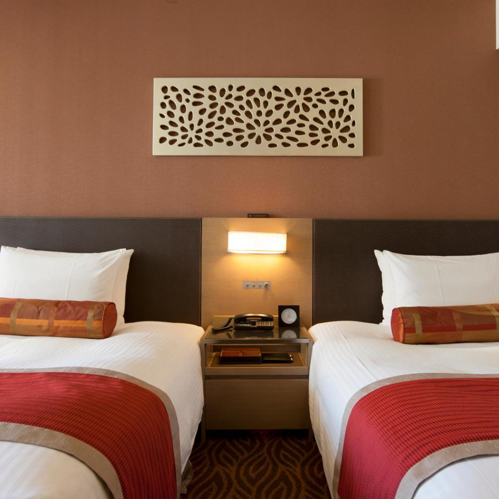 Room, Twin Beds, Hotel Sardonyx Tokyo 6/10