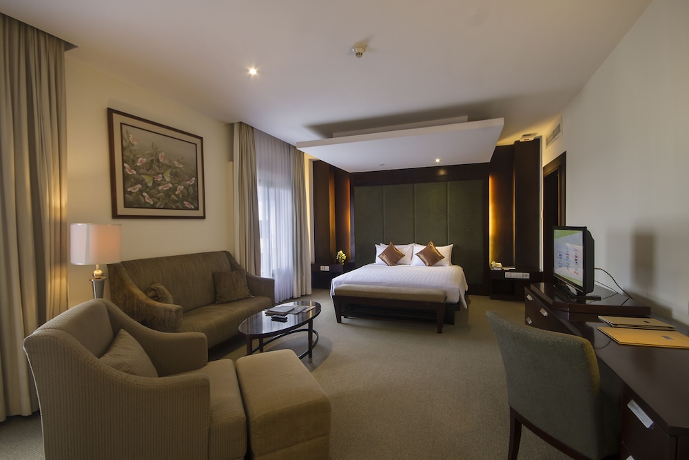 Hotel Santika Cirebon 11/28