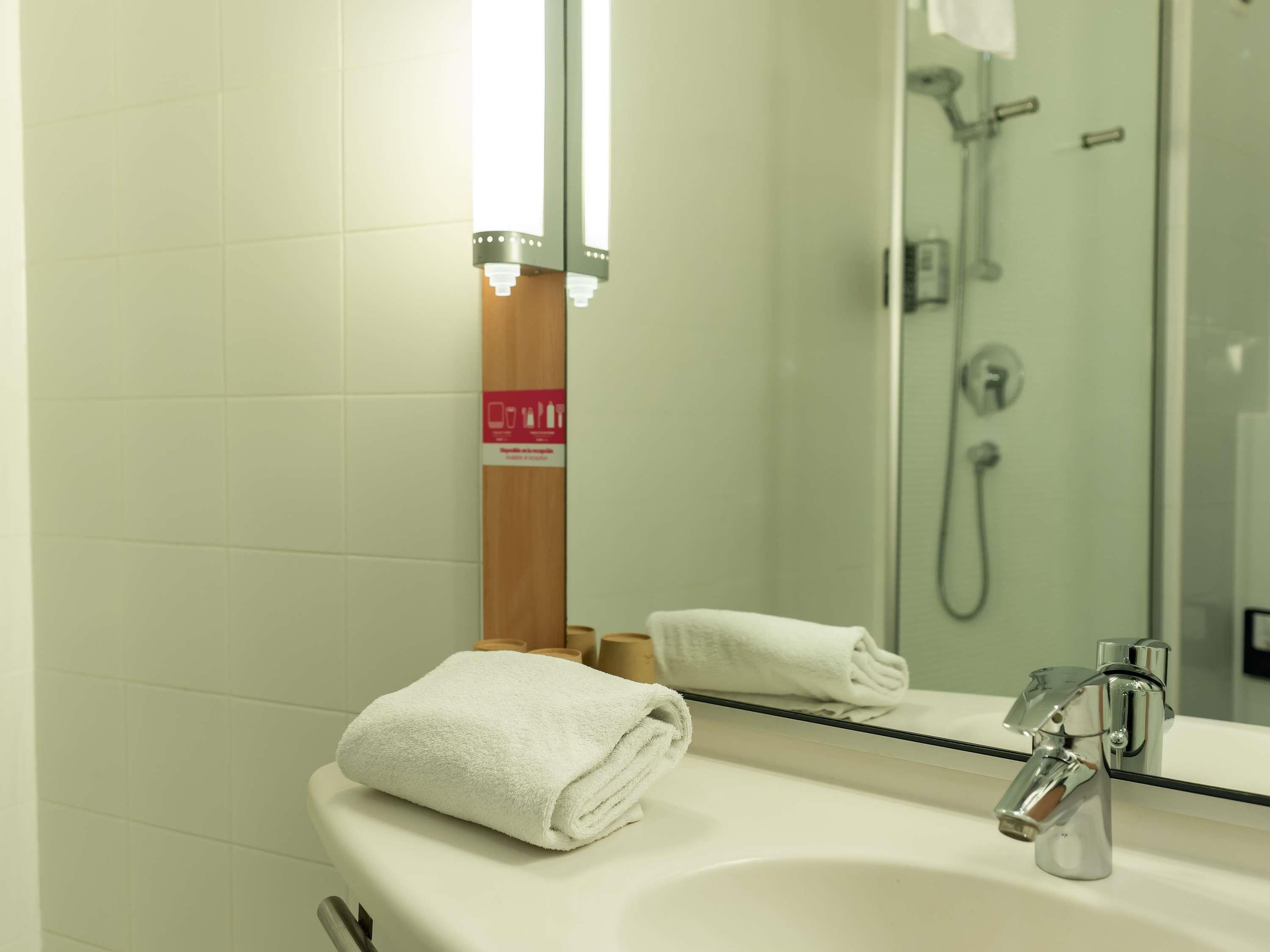 Premium, Double Bed, Ibis Barcelona Mollet 6/7