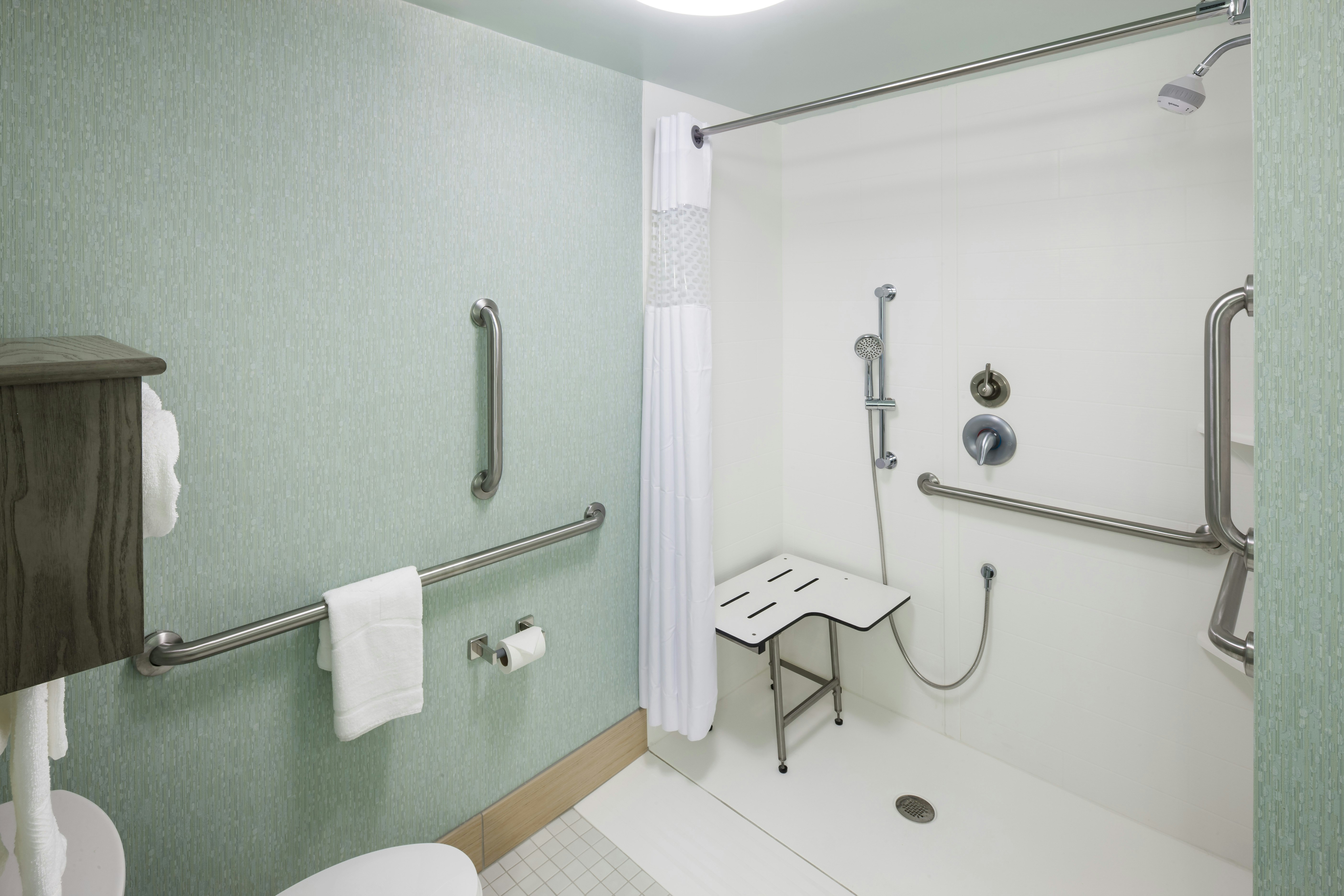 Hampton Inn And Suites Carolina Beach Oceanfront 48/48