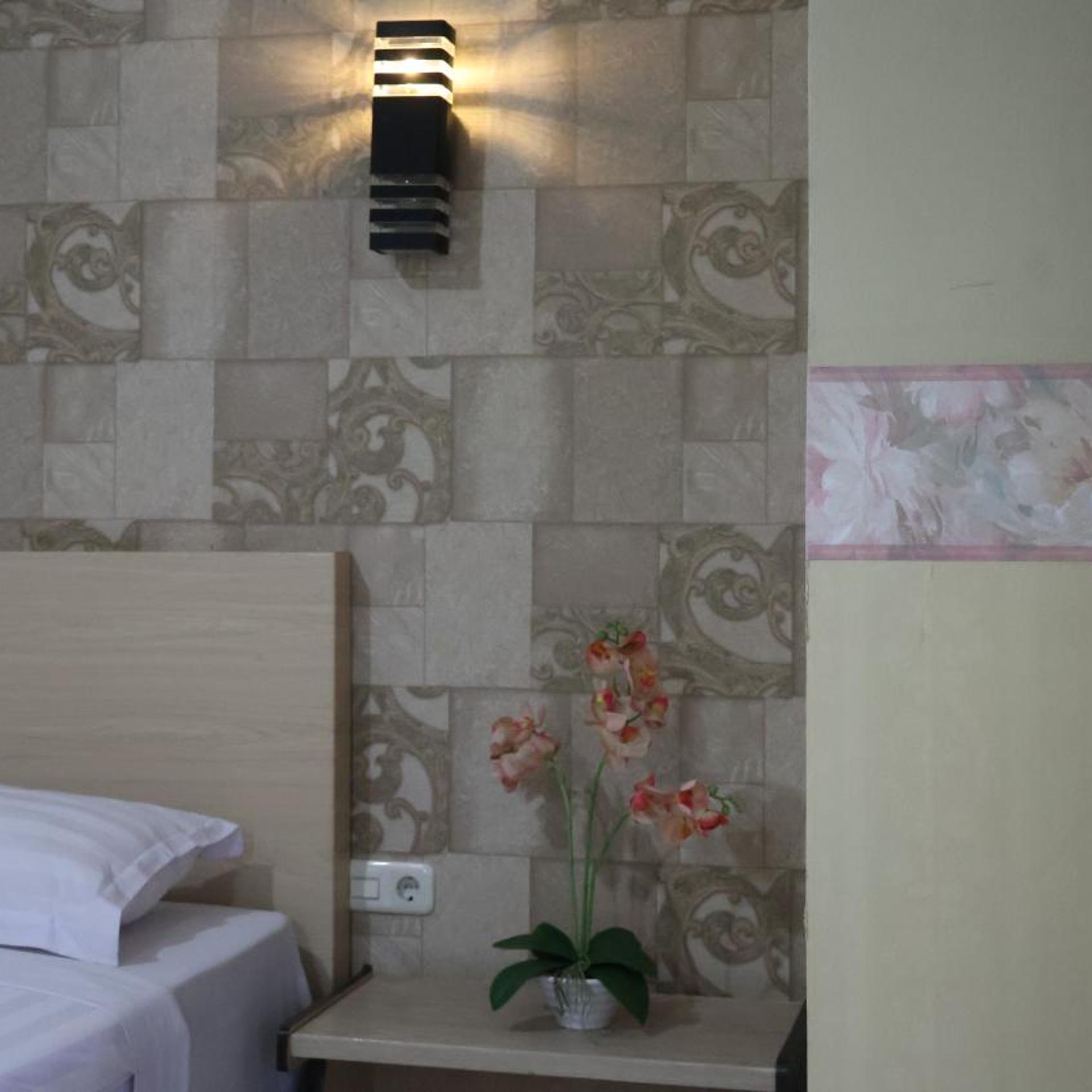 Nikita Hotel 29/49