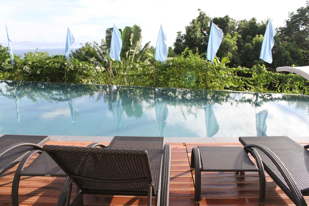 Ocean Suites Boutique Hotel 52/66