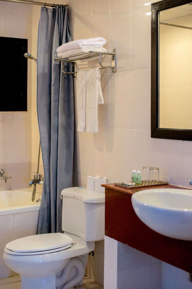 Angkor Panoramic Boutique Hotel 48/50