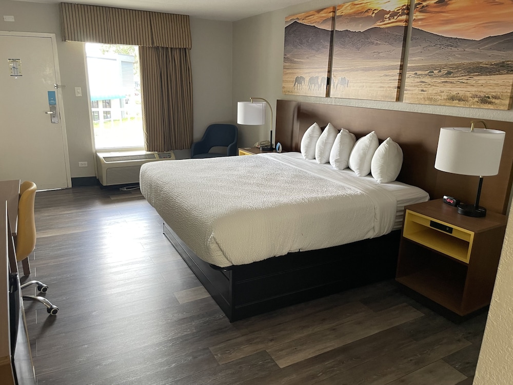 Days Inn by Wyndham Port Charlotte/Punta Gorda 30/50