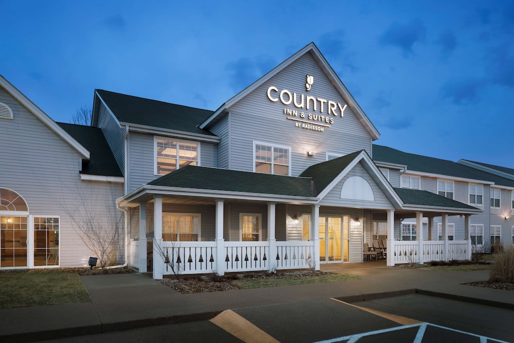 Country Inn and Suites By Radisson Grinnell 1/20