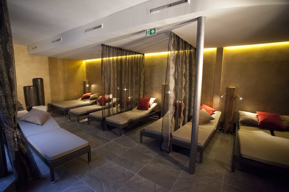 Hotel Latini 37/75