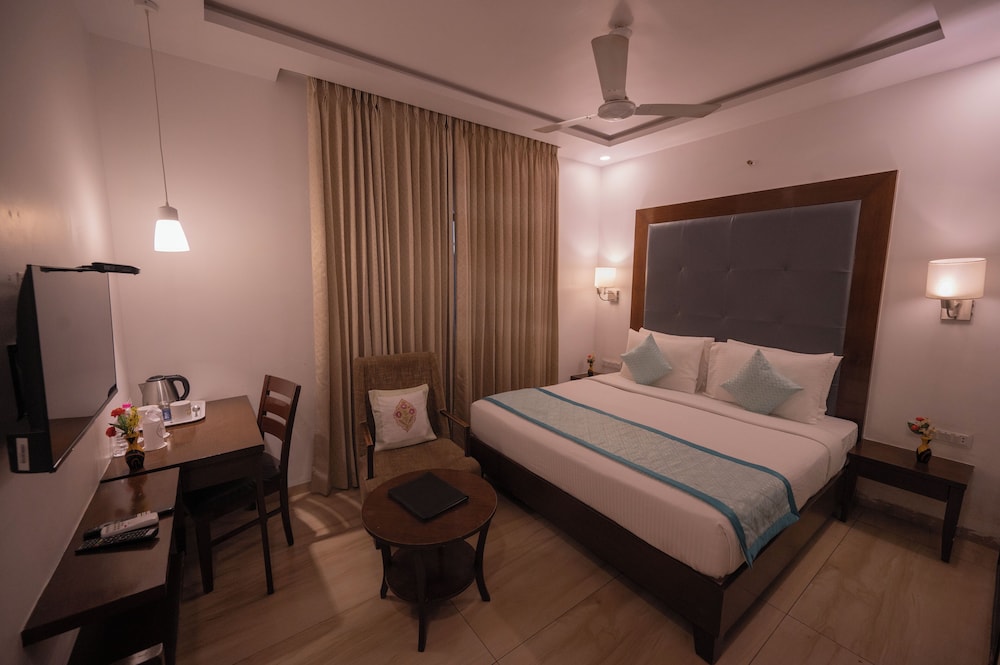 Hotel Clarks Collection Bhavnagar 18/50
