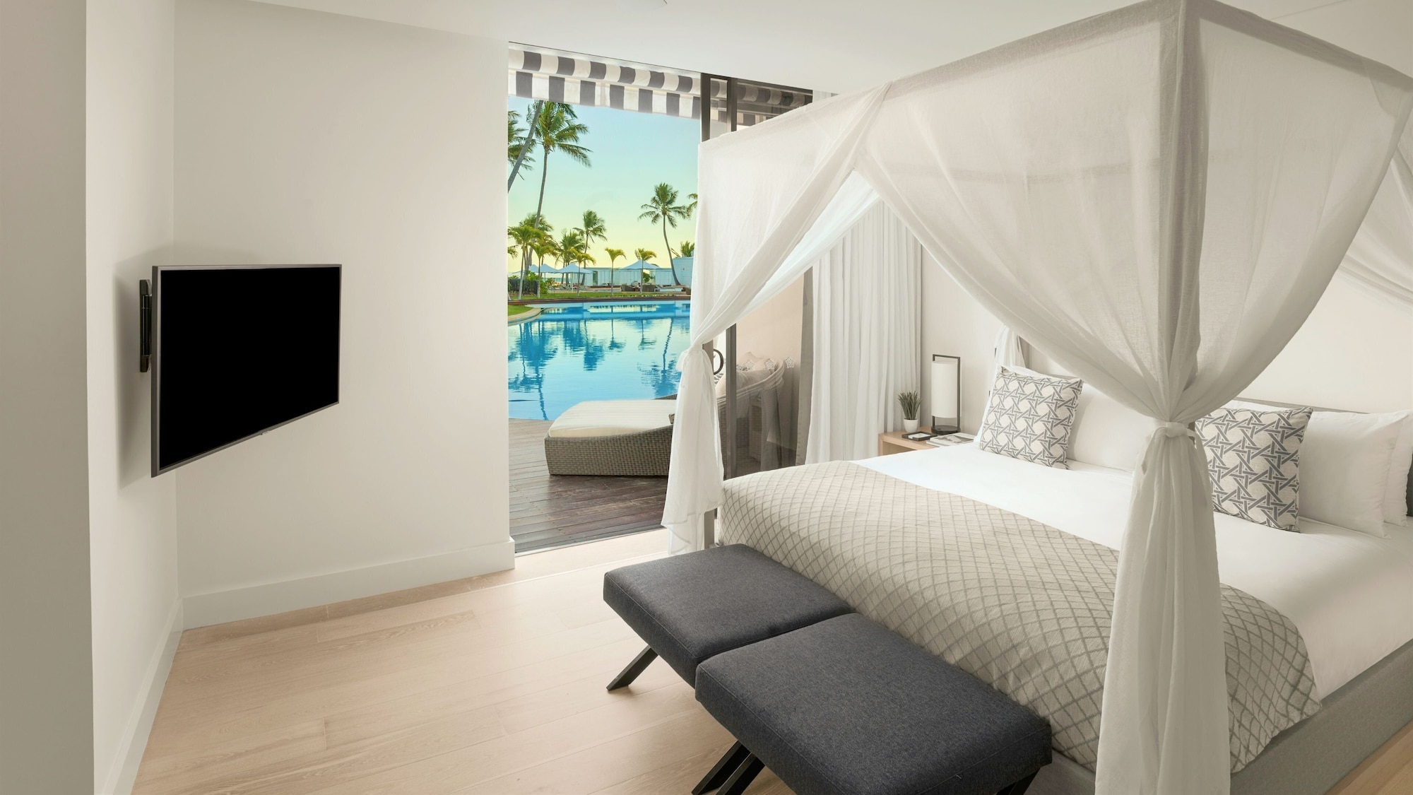 1 Bedroom, Suite, King Bed, Adult Only, Pool Access