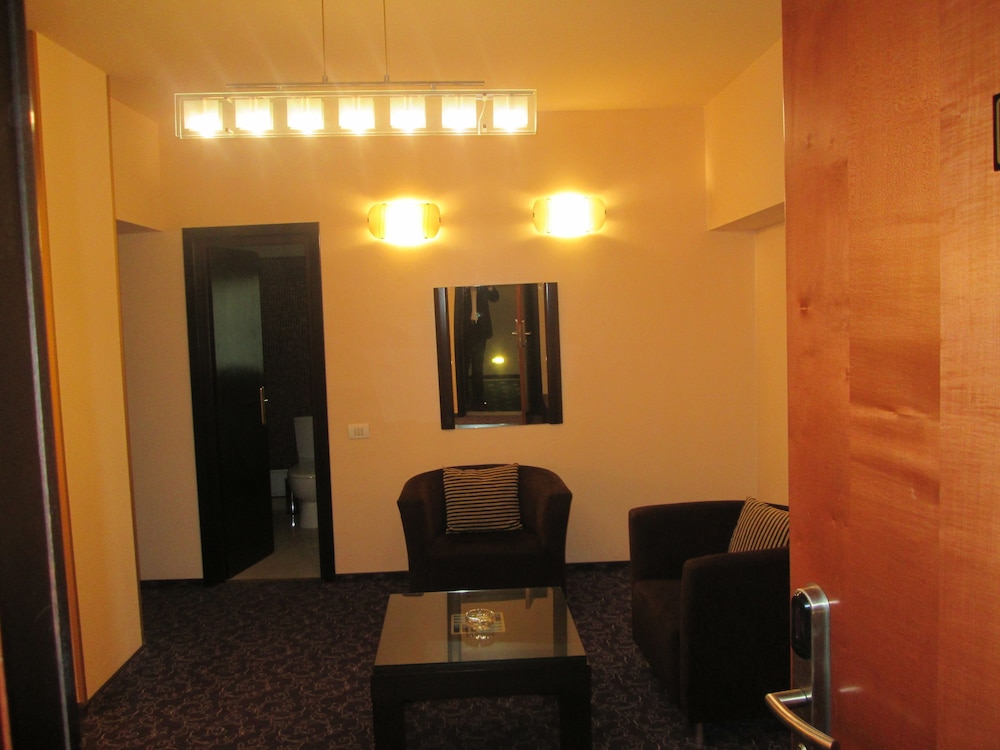 Dumbrava Hotel 46/70