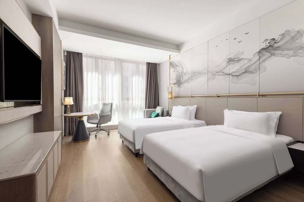 Deluxe, Twin Beds