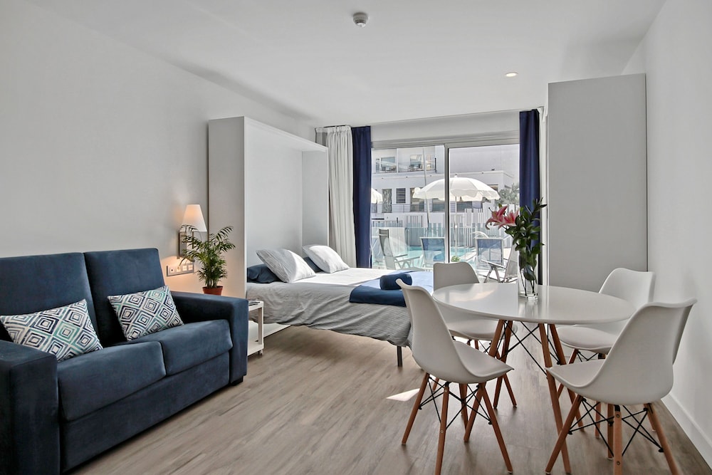 Carihuela Suites 16/31