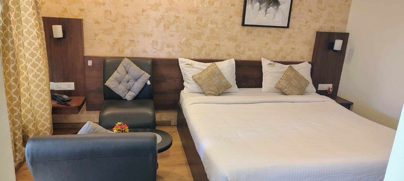 Executive, King Bed, De Castle Inn 3/3