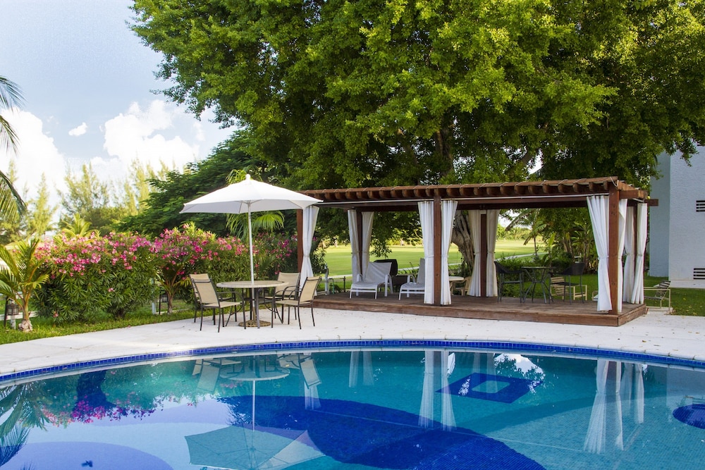 Las Gaviotas Hotel Suites 1/51