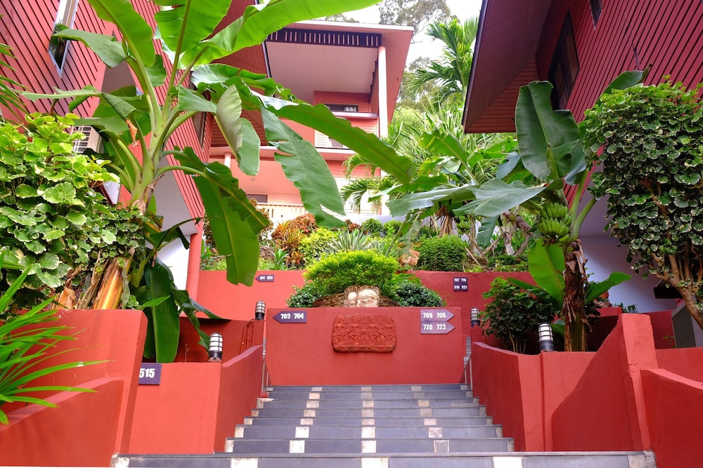 Koh Ngai Cliff Beach Resort 45/61