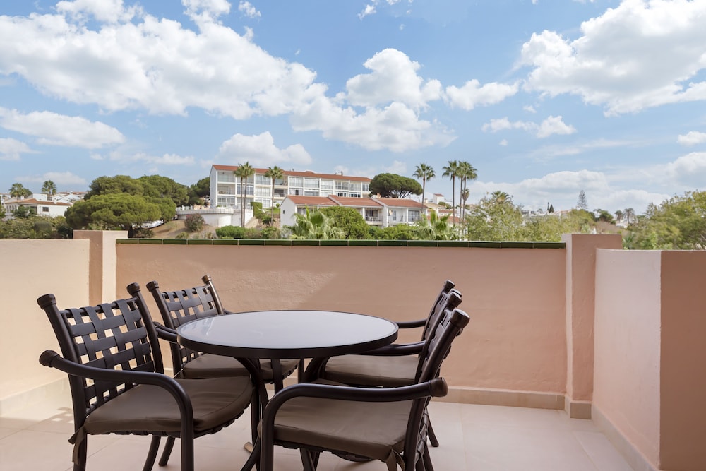 Los Amigos Beach Club 36/50