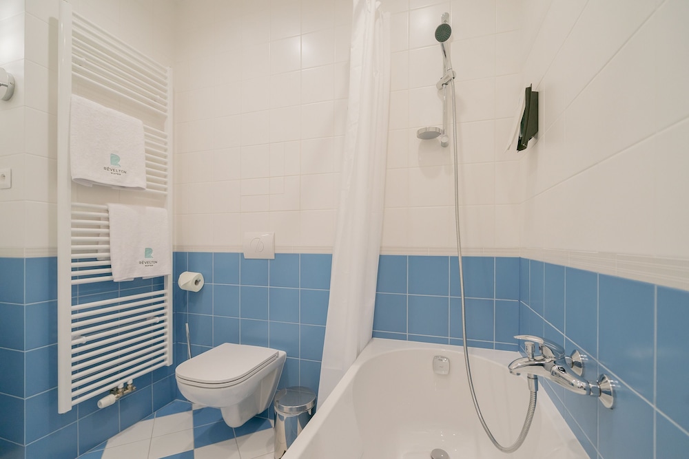 Revelton Suites 66/71