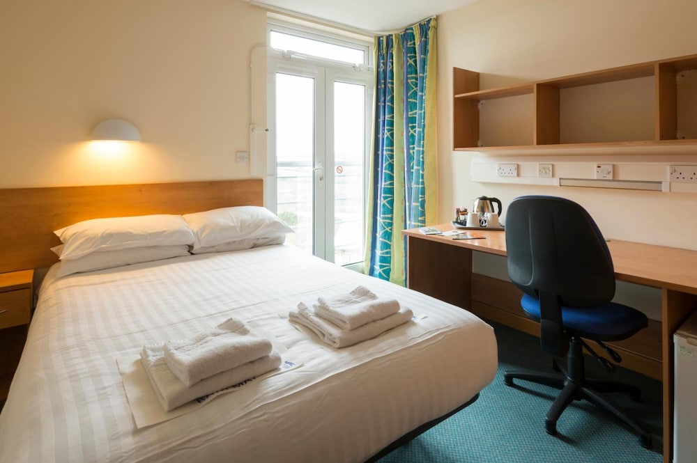 University of Exeter Holland Hall 15/50