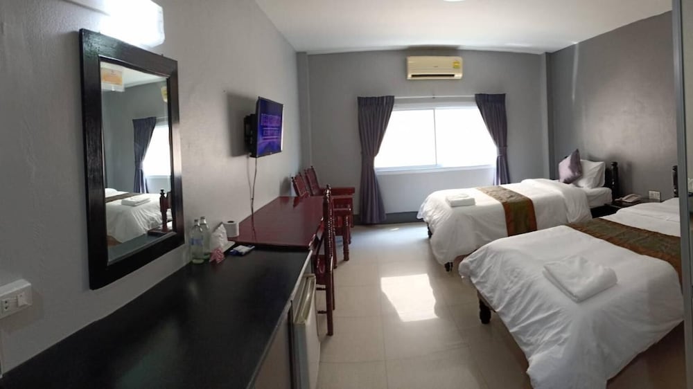 Submukdaphoomplace Hotel 39/50