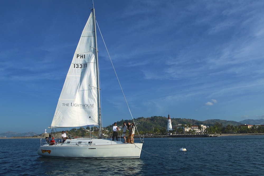 The Lighthouse Marina Resort 31/41