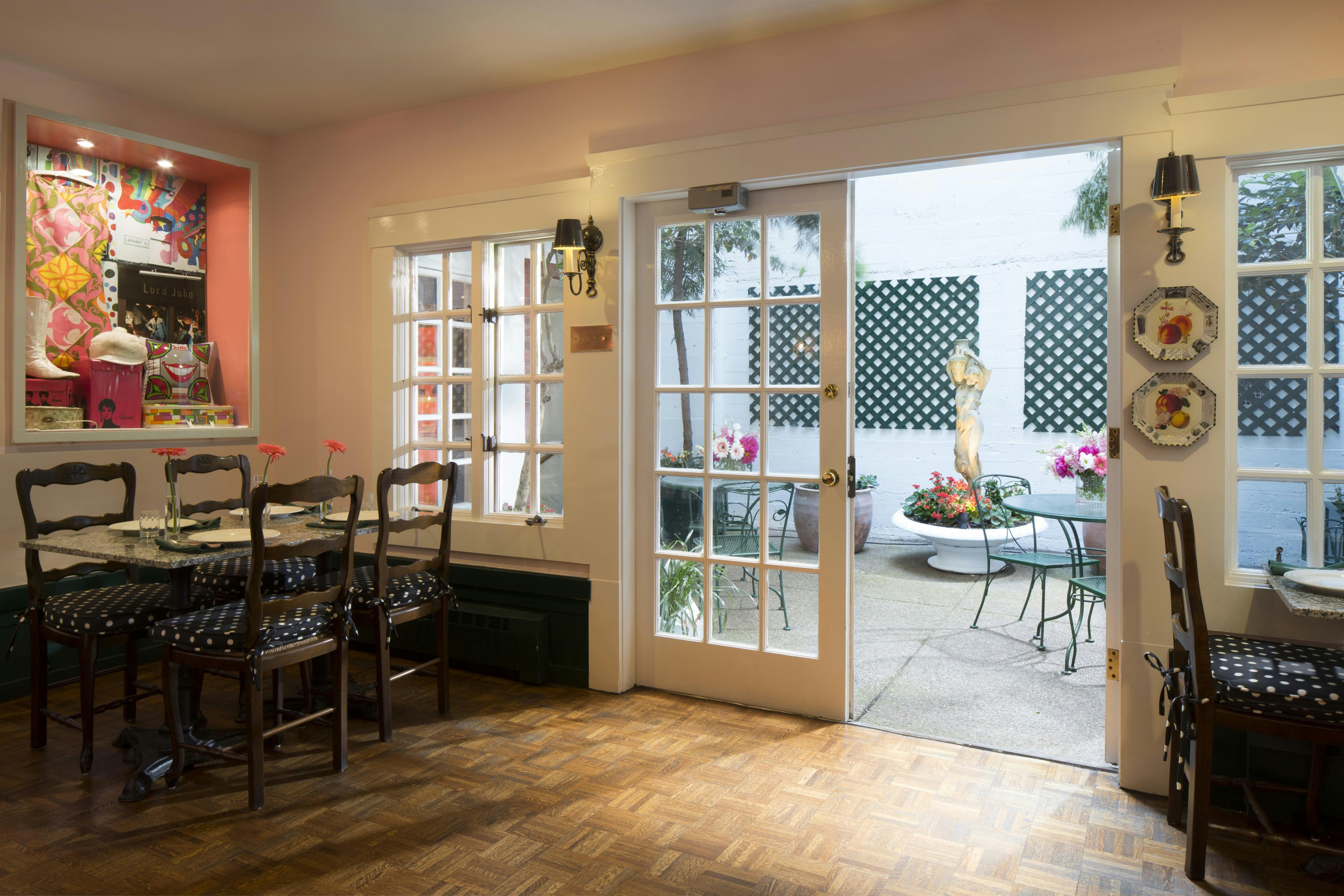 White Swan Inn 42/61