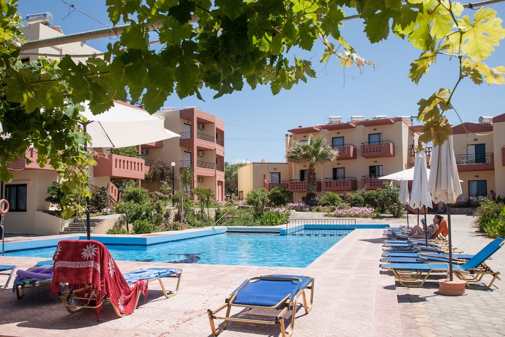 Ekavi Apartments 33/42