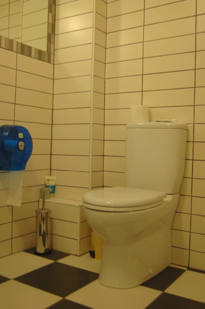 Chilloutlya Hostel&Bar 43/46