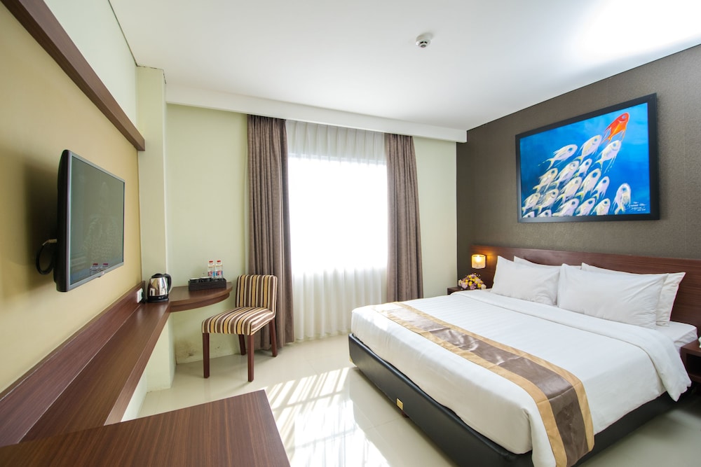 Noormans Hotel Semarang 25/69