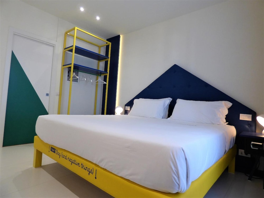HOTELTREVI 11/46