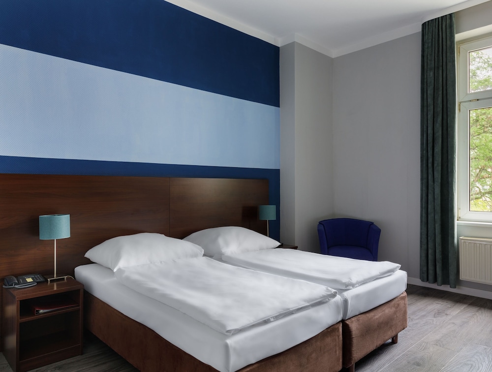 Hotel Nova Berlin 5/25